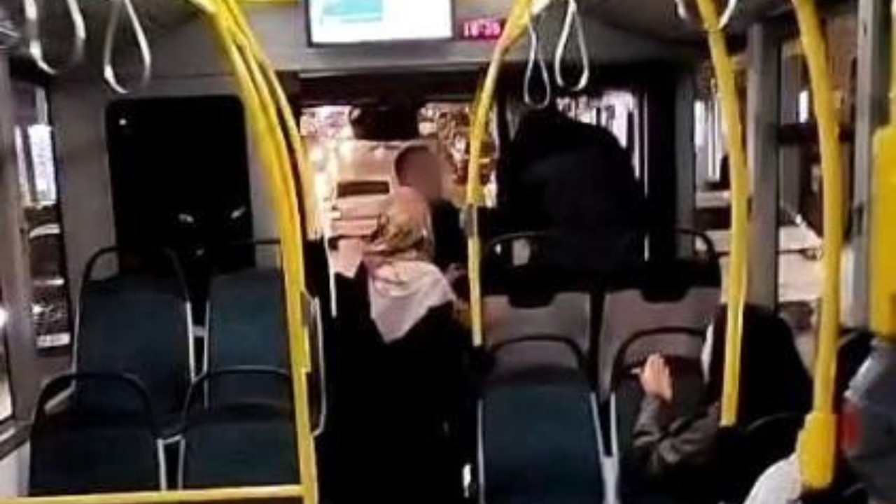 Otobüste skandal: Şehit babasına hakaret edip dövmeye kalktı