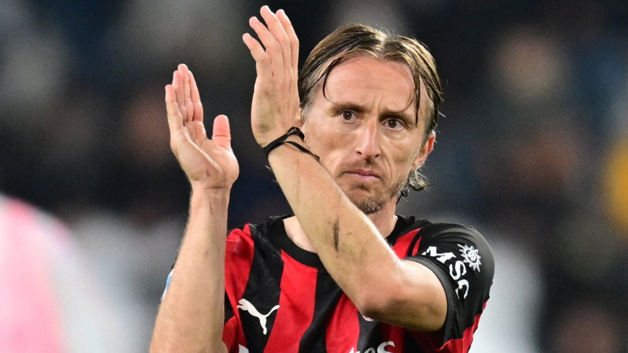 Luka Modric şarkı söylememek için 20 bin Euro harcamış