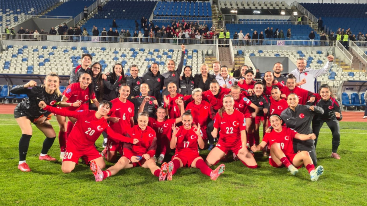 A Milli Kadınlar, Kosova'yı dağıttı