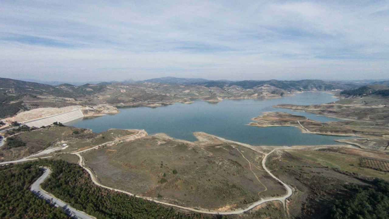 Gördes Barajı’ndan İzmir’e acil su takviyesi
