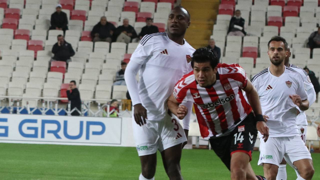 Sivasspor, Hatay’dan puanı uzatmada kurtardı