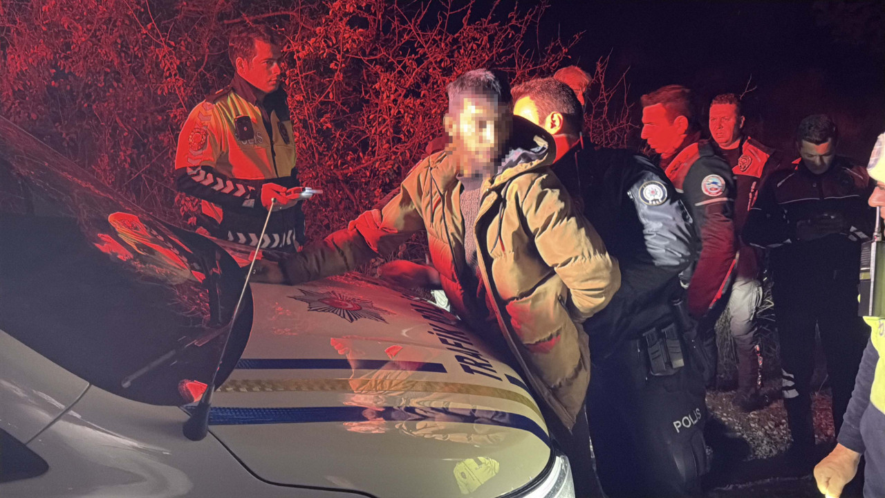 Alkollü sürücü polisten kaçtı, eşi ve 2 yaşındaki bebeğiyle kaza yaptı