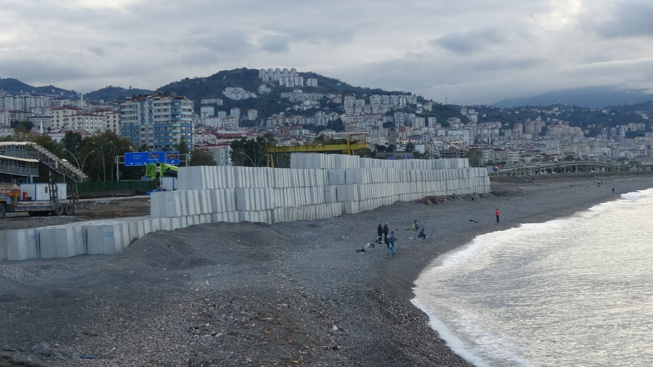 Her biri 21 ton: Deniz kıyısına beş bin adet konuluyor