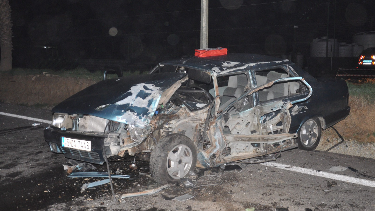 İzmir'de feci kaza: Üçü çocuk, altı yaralı