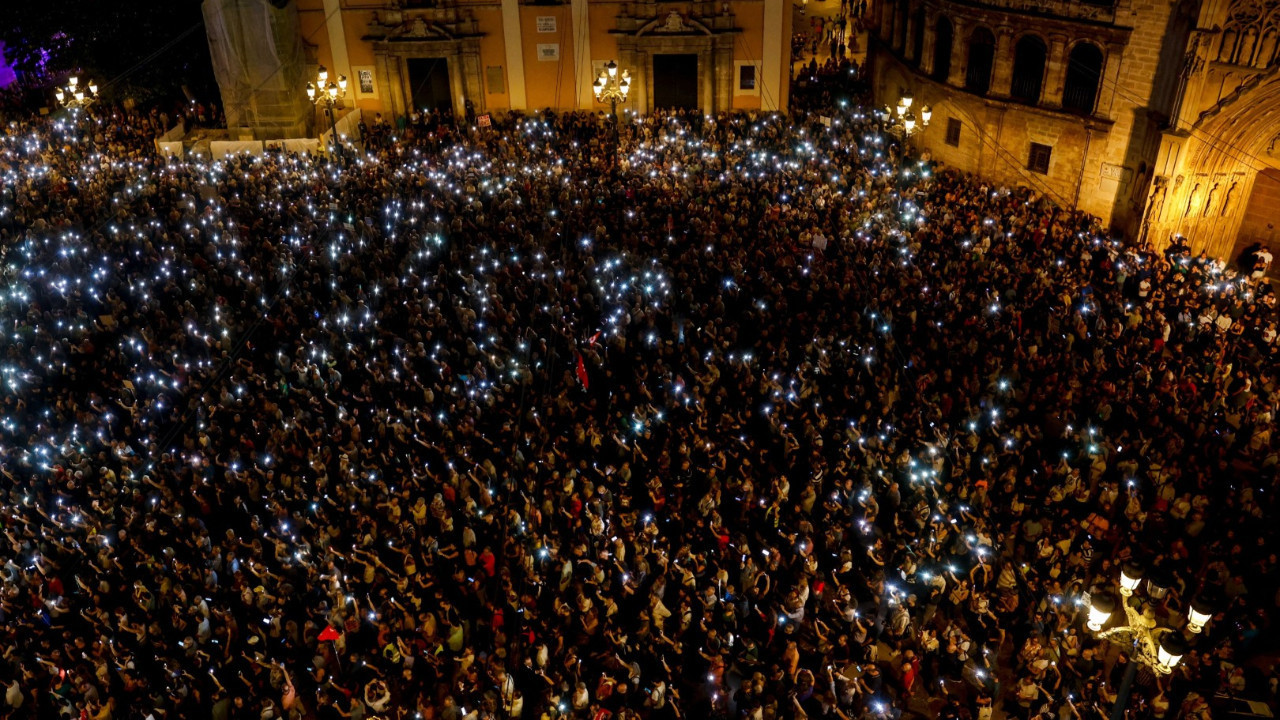 Kayıplarını unutmadılar, on binler sokağa döküldü