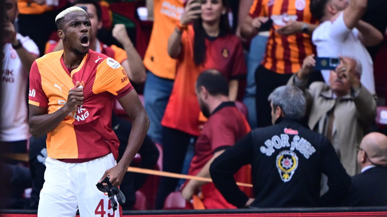 Osimhen, Okan Buruk'un rekorunu yakaladı