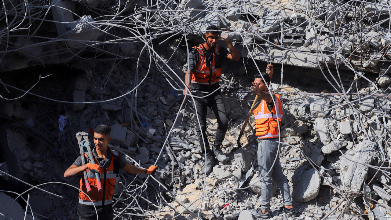 Hamas, İsrailli esirlerin cenazelerini teslim etti