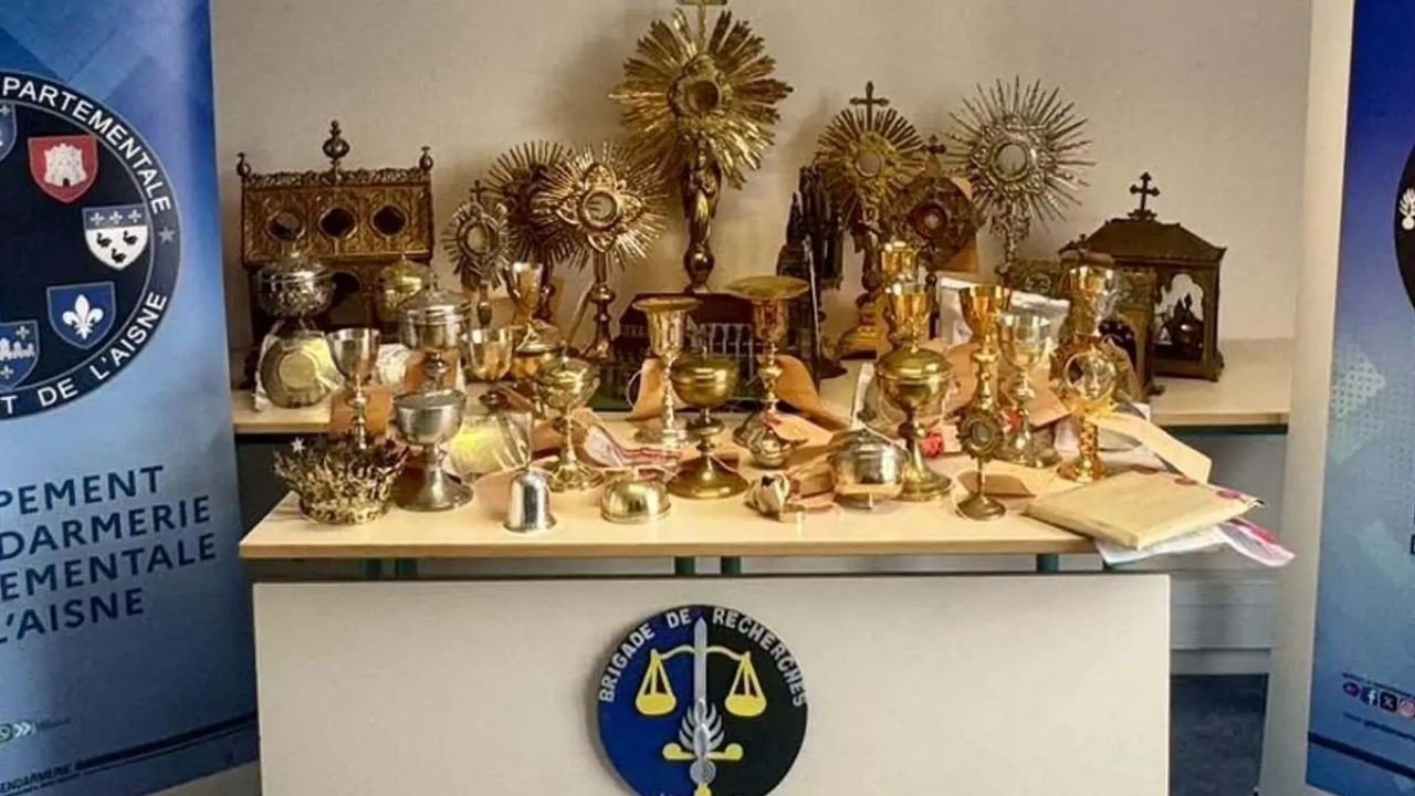 42 kiliseyi soydular, cezaları belli oldu