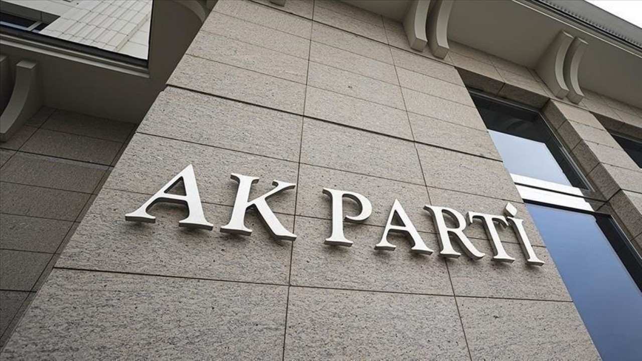 AKP İstanbul’da 3 ilçe başkanını görevden aldı