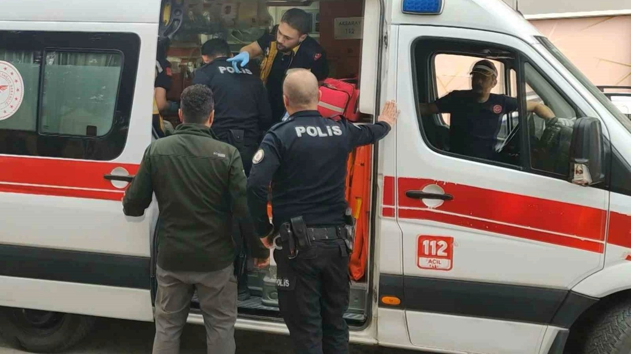 Çocuk okul çıkışında arkadaşlarını bıçakladı