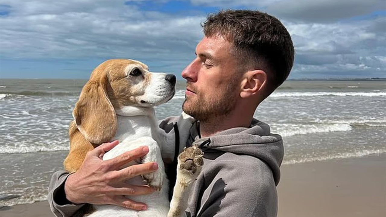 Yıldız futbolcu çaresiz: Köpeği için ödülü iki katına çıkardı