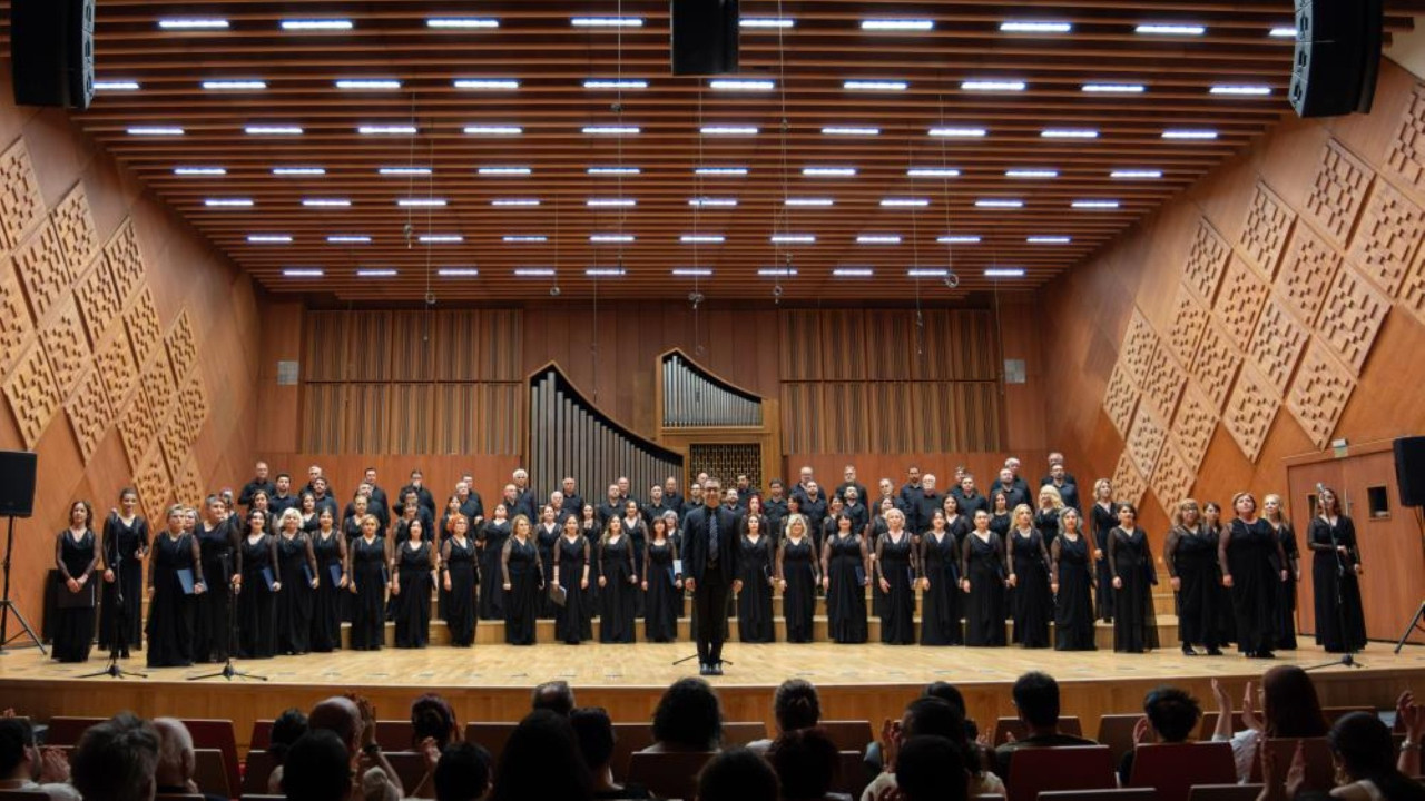 Cumhuriyet’in 102. yılı için: 646 ses, tek koro