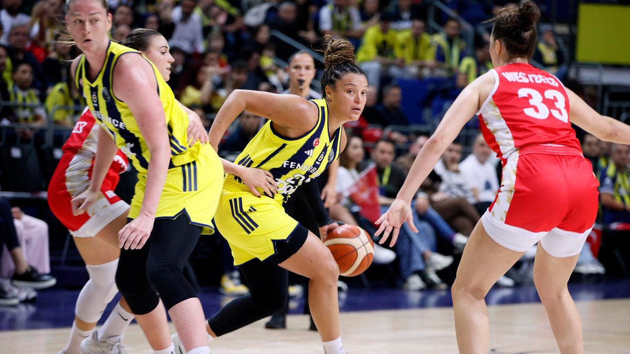 Fenerbahçe Opet'ten 48 sayı fark: Euroleague'de 4'te 4 yaptı