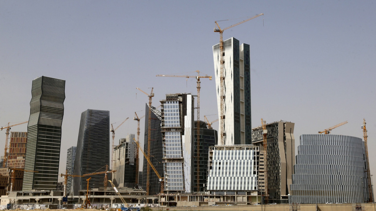 Suudiler çıldırdı: 300 bin oda geliyor...