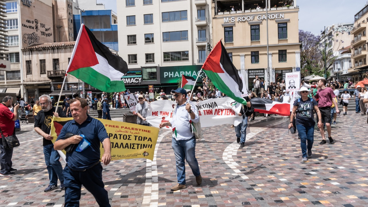 Yunanistan ayakta: Öğrenciye Filistin soruşturması tepki çekti