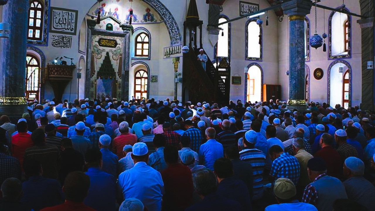 Diyanet'in hutbesinden: Sapkın akımlar, batıl ideolojiler...