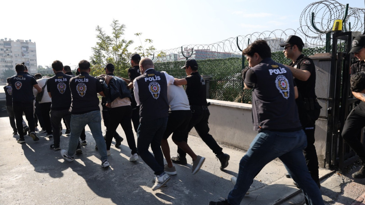 'Loca satıyoruz' diyen 5 dolandırıcı tutuklandı