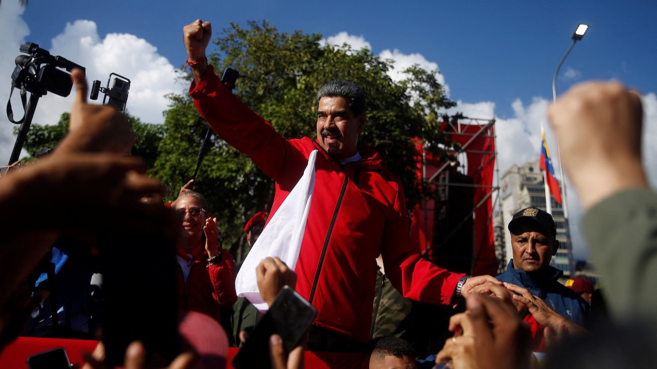 Maduro: O isimler vatandaşlıktan çıkarılacak