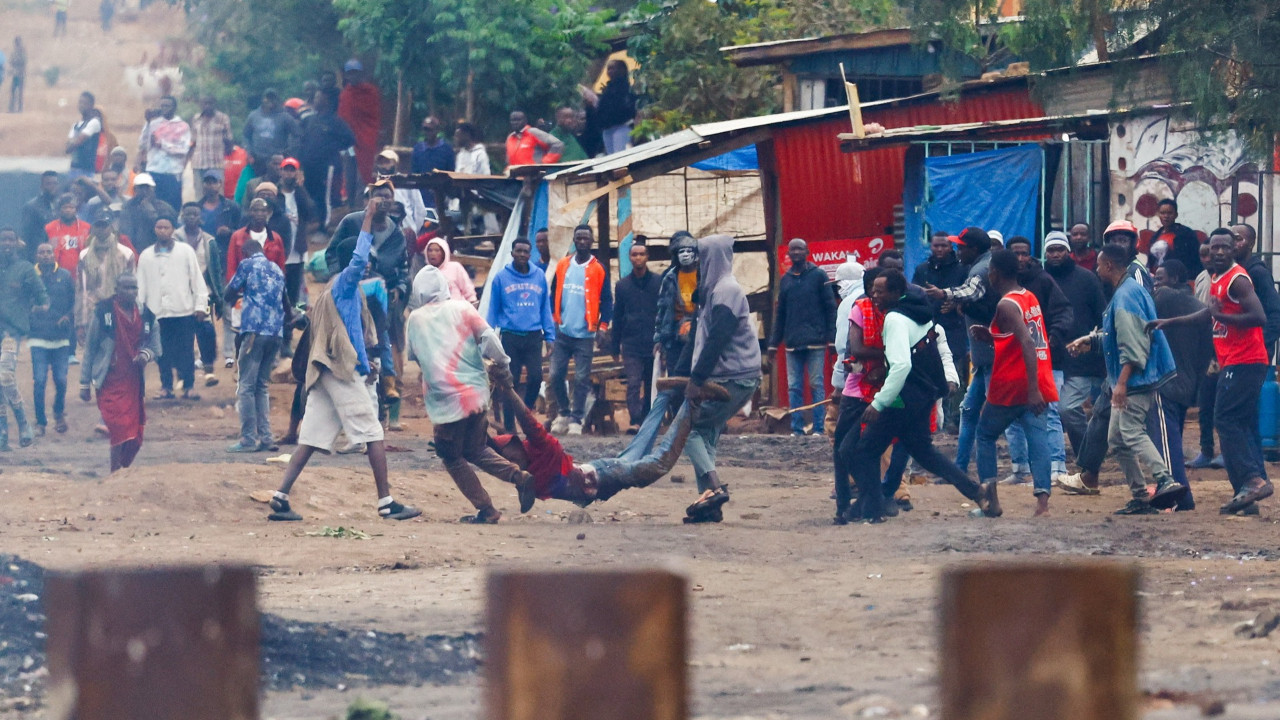 Seçim savaşı: En az 100 ölü