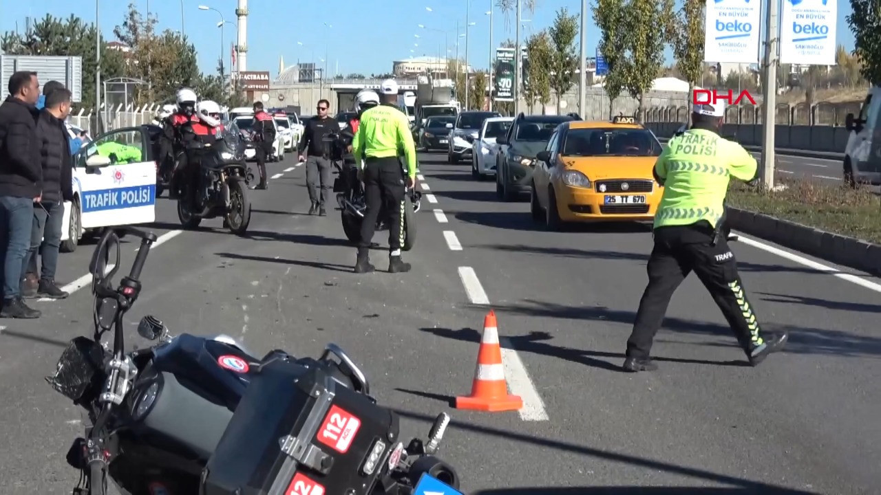 Motosiklet, kamyona çarptı: 1 polis yaralı