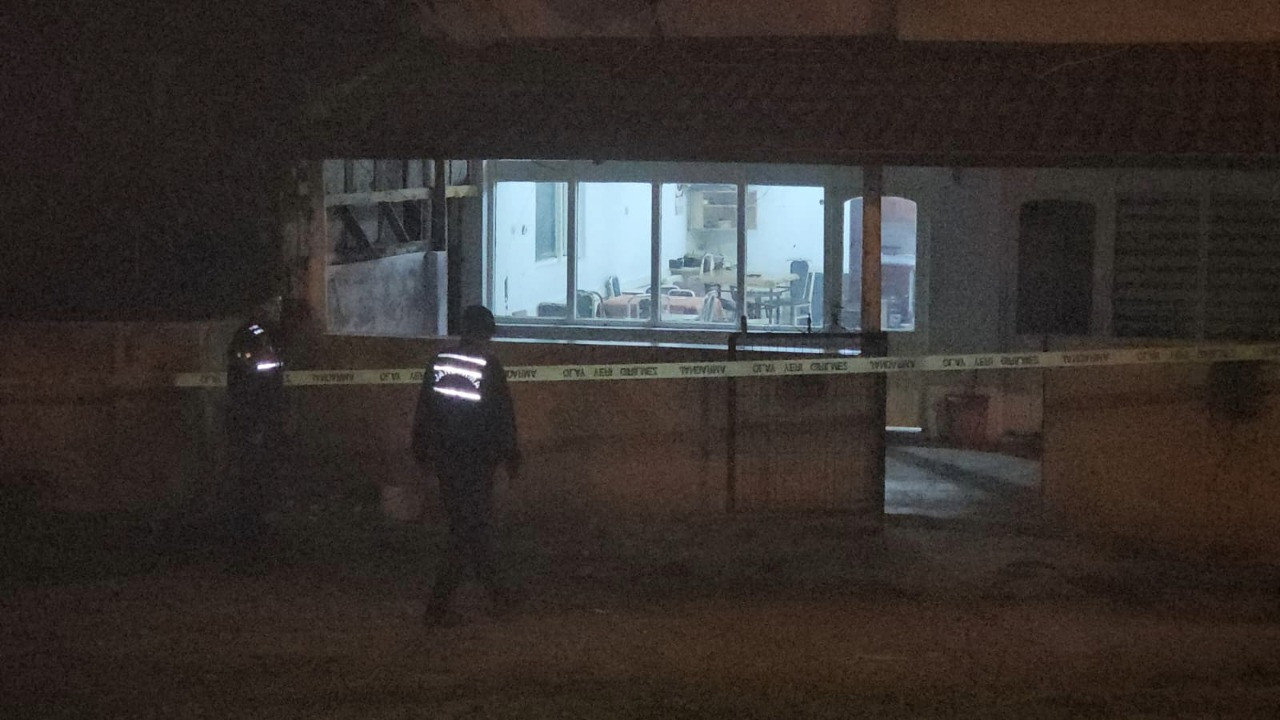 Emekli polis kahvehane bastı: 2 ölü