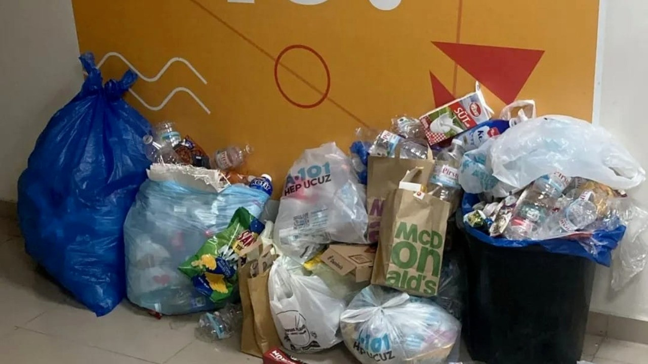 KYK yurdunda çöp krizi