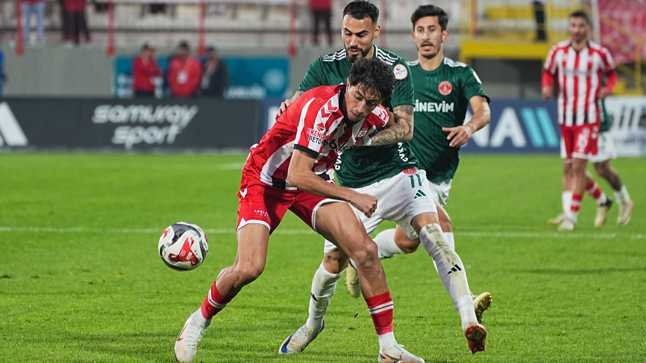 3 Sivasspor'un nefesi İstanbul'da kesildi