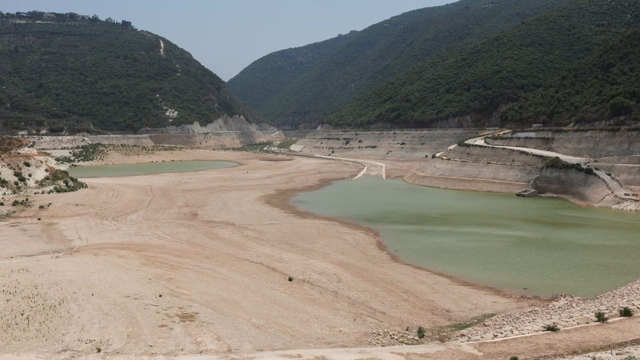 Komşuda kriz: Başkentin iki haftalık suyu kaldı