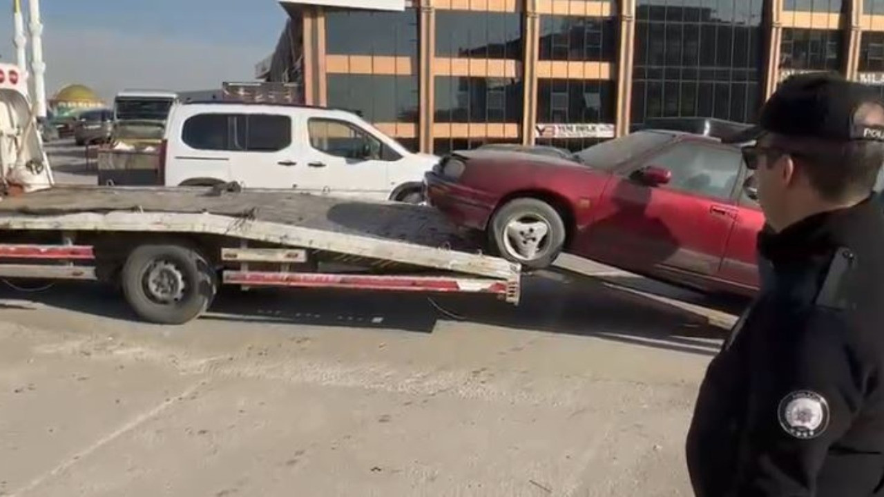 Ankara’da hurda araç temizliği: 13 araç trafikten men edildi