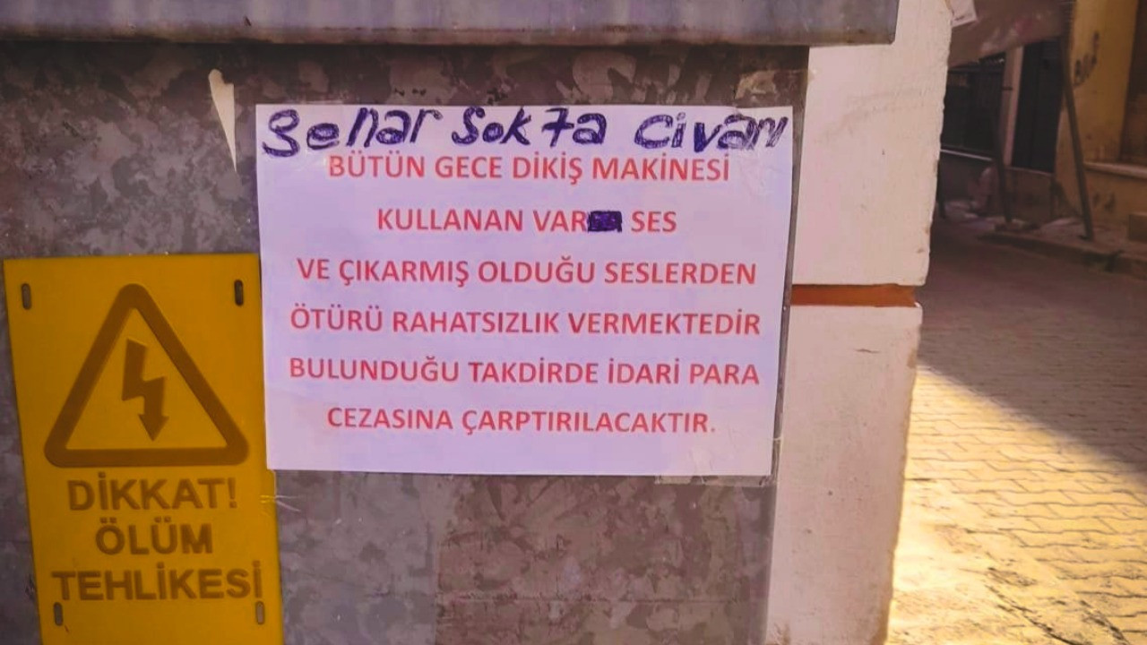 Dikiş makinesi için afişli uyarı