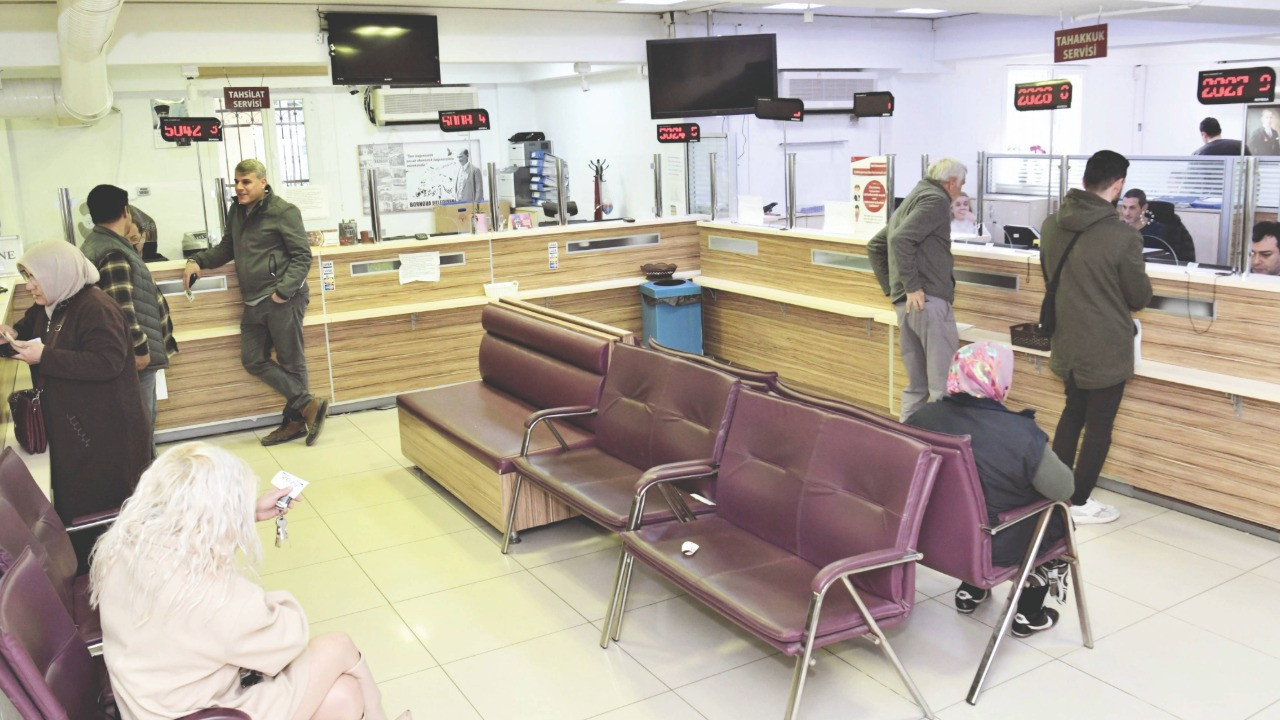 Yabancılar 1.3 trilyonu faize bağladı