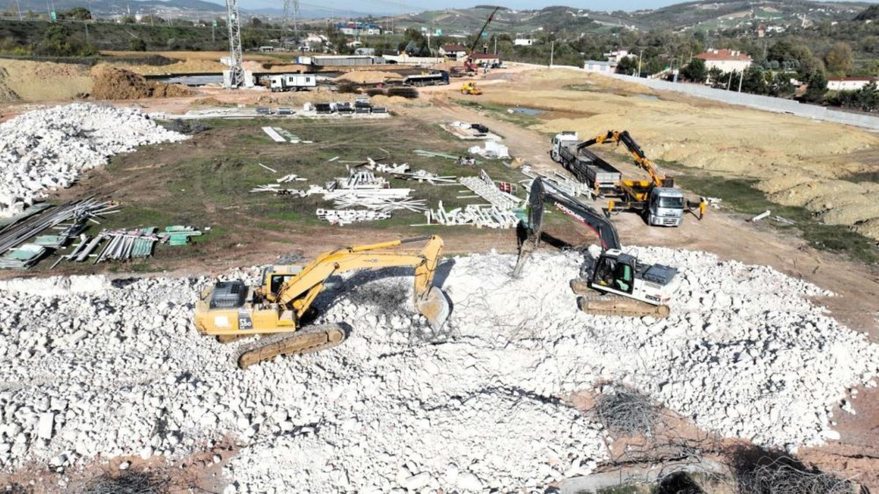 Kocaelispor'a 75 dönümlük yeni tesis: İlk kazma vuruldu