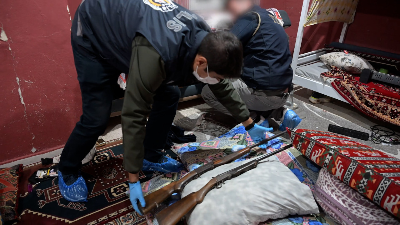 Silah operasyonunda 34 gözaltı