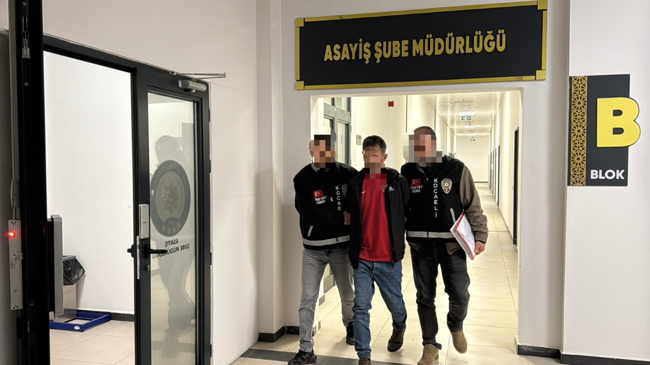 Tartıştığı eşini sokak ortasında öldürdü