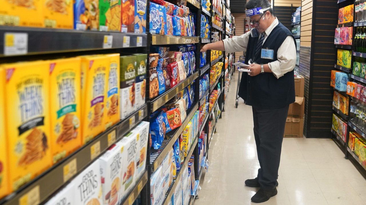 ABD'de tüketicilerin kısa vadeli enflasyon beklentisi düştü