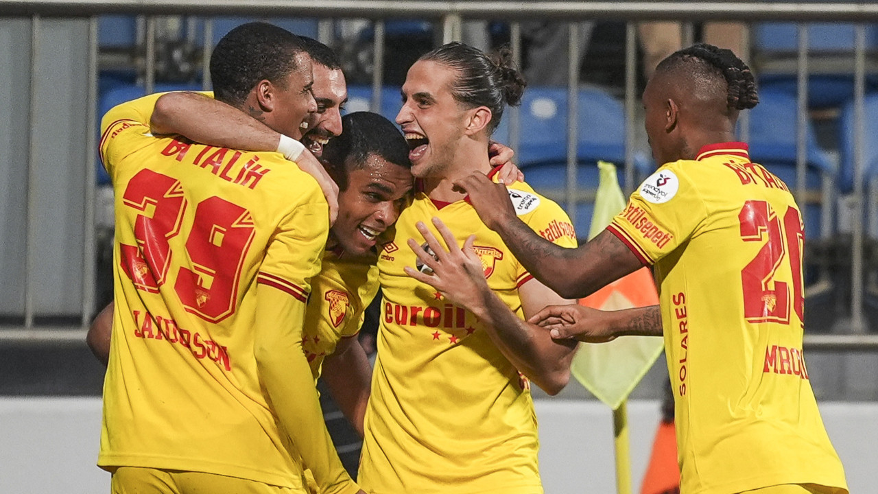 Göztepe, Kasımpaşa'da deplasman orucunu bozdu: Juan 2 golle parladı