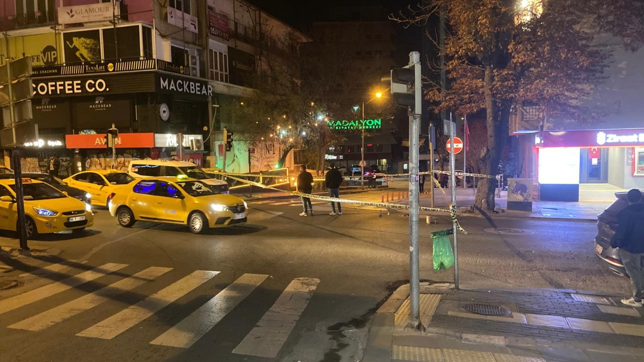 Ankara'nın göbeğinde sıka sıka ilerledi: Polis her yerde arıyor