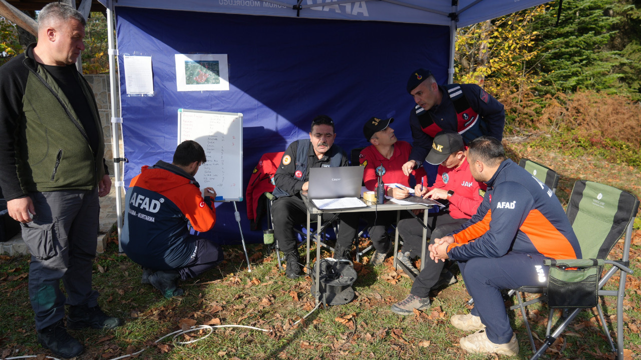 Kayıp anne ve oğlu hâlâ aranıyor