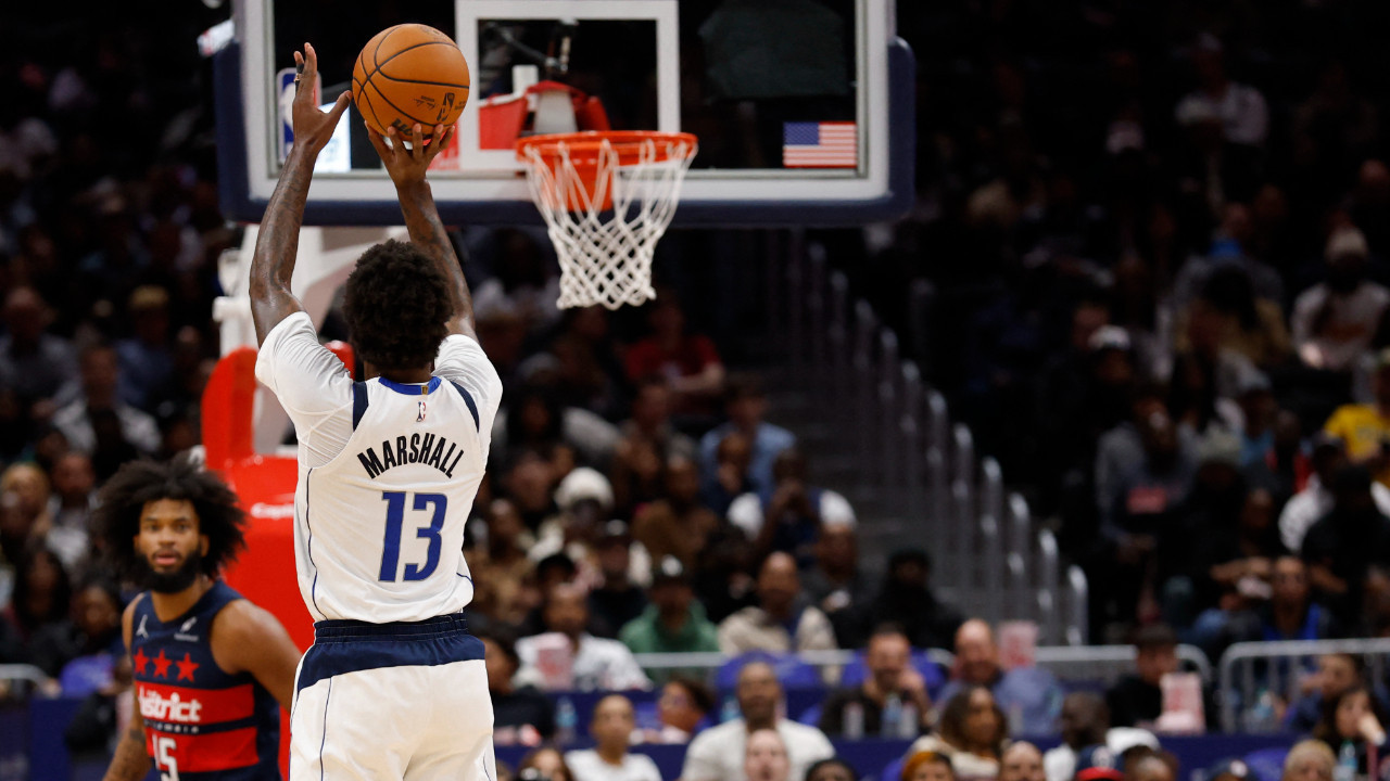Mavericks, Marshall’ın liderliğinde kötü gidişe son verdi