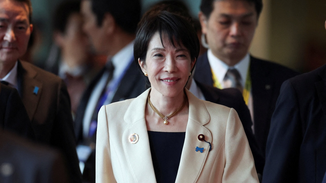 Çinli başkonsolos, başbakanı boynunu kesmekle tehdit etti