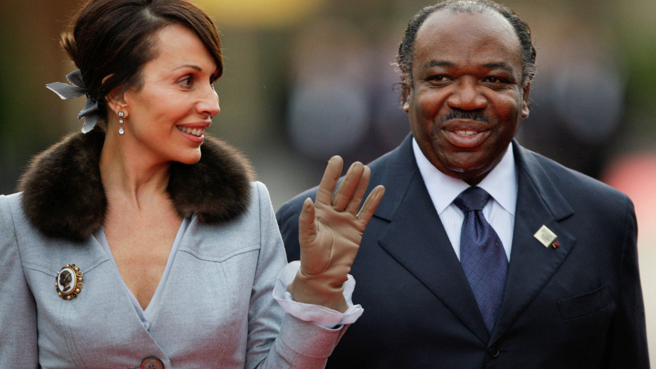 Eski cumhurbaşkanının eşine ve oğluna 20 yıl hapis