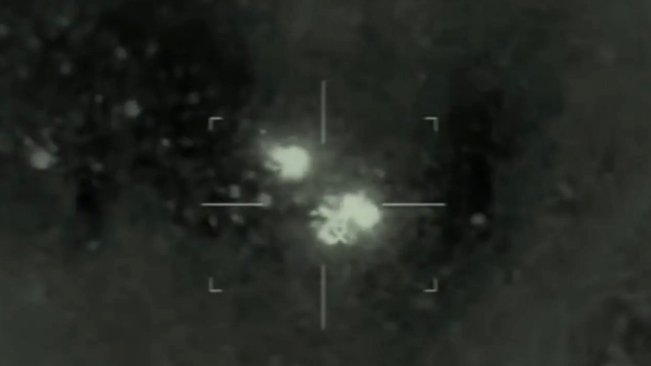 Eski FARC üyelerine operasyon: 25 ölü