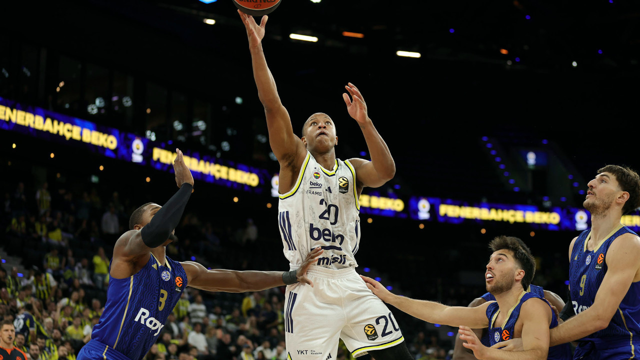 Fenerbahçe, son çeyrekte zorlansa da kazandı: Maccabi Tel Aviv'i devirdi