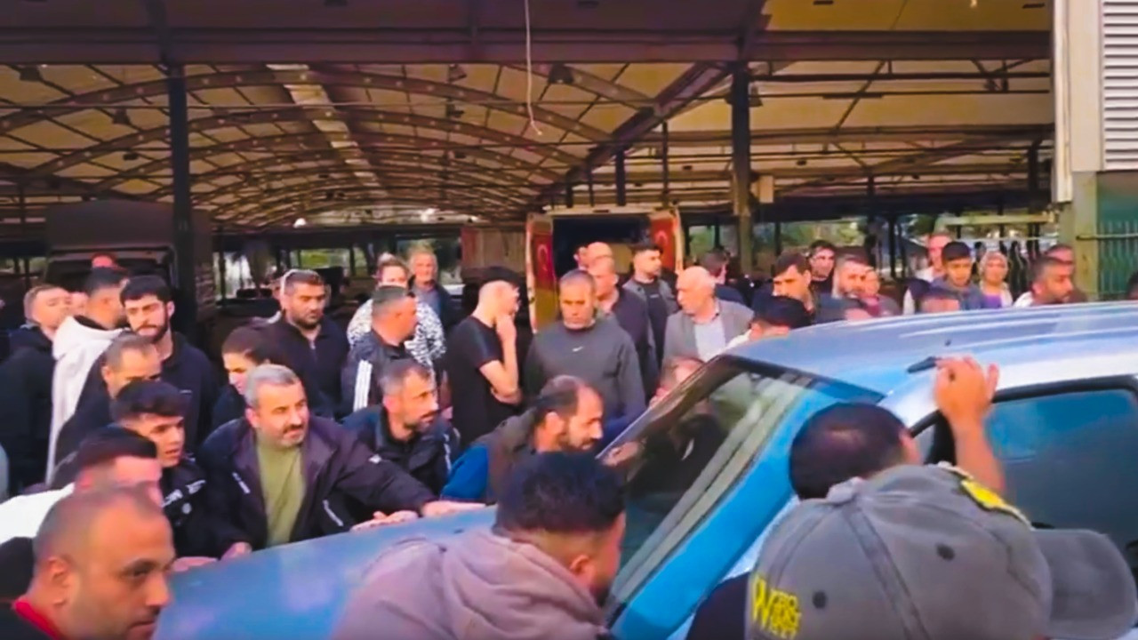 Pazarcılarla belediye arasındaki gerilim büyüyor: Bunun adı vandalizm