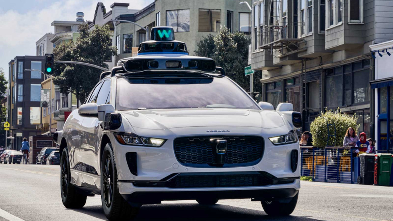 Google'dan Tesla'ya robotaksi çalımı