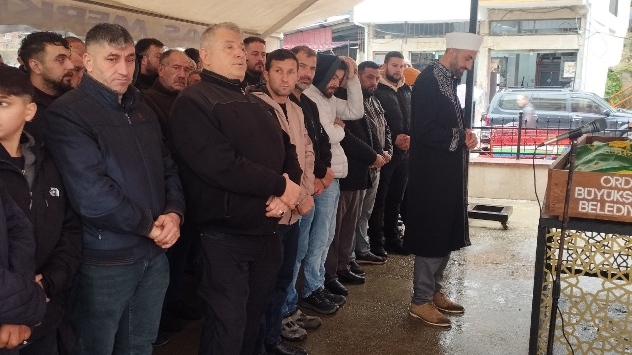 Elektrik akımına kapılan işçi hayatını kaybetti