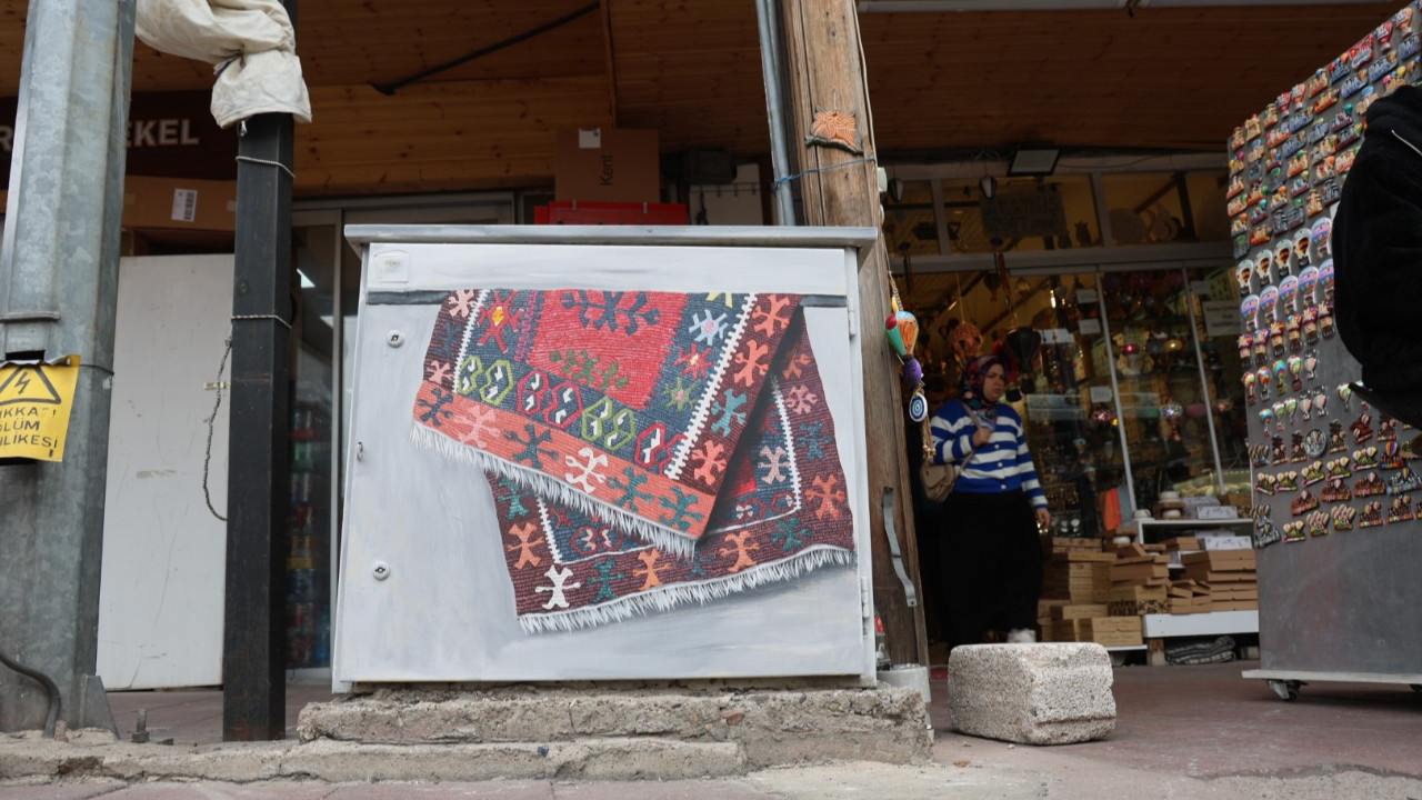 Elektrik panoları sanatla renklendi