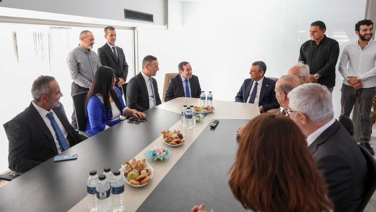 Özgür Özel KKTC’de TAM Parti ve TDP'yi ziyaret etti