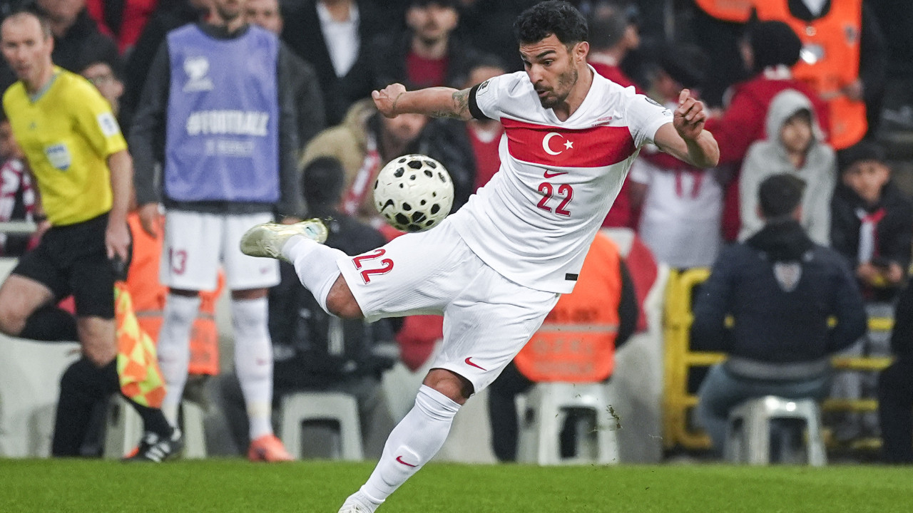 Kaan Ayhan milli maçta sakatlandı