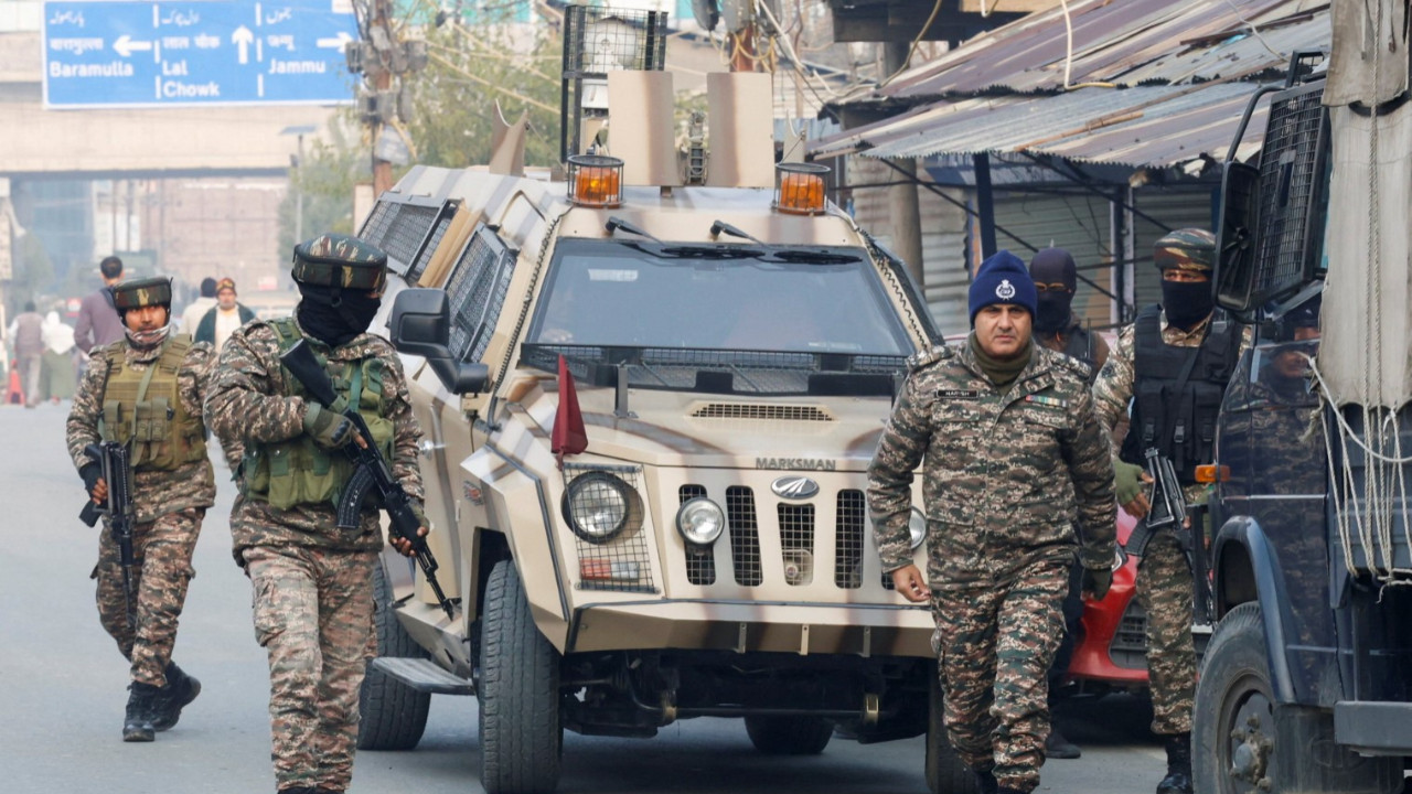 Keşmir’de korkunç patlama: Çok sayıda ölü ve yaralı var